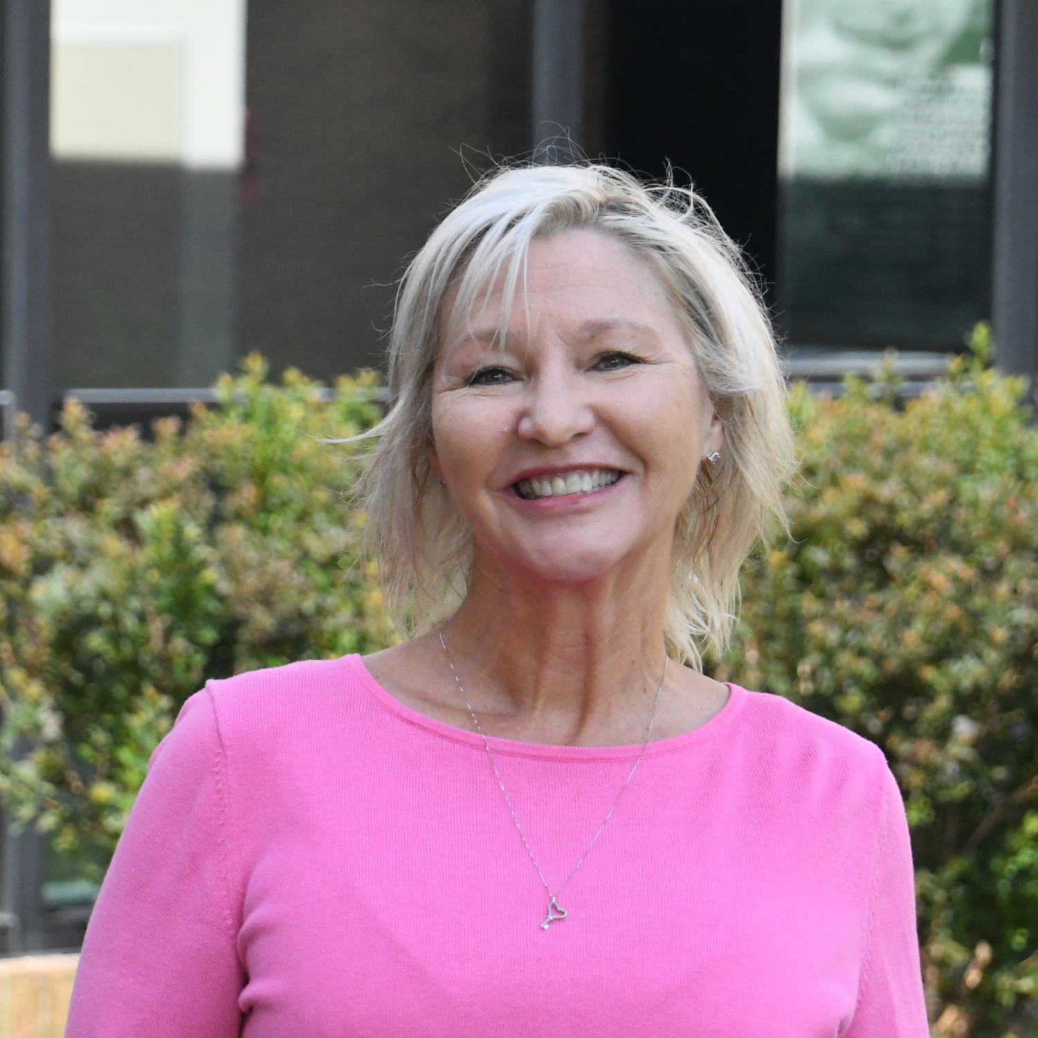 Professional Headshot of Tracy Peterson