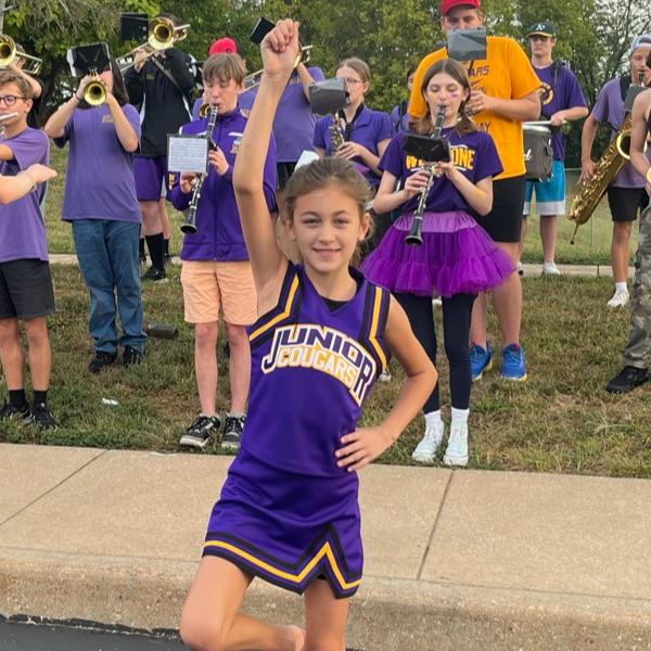 junior cheerleader