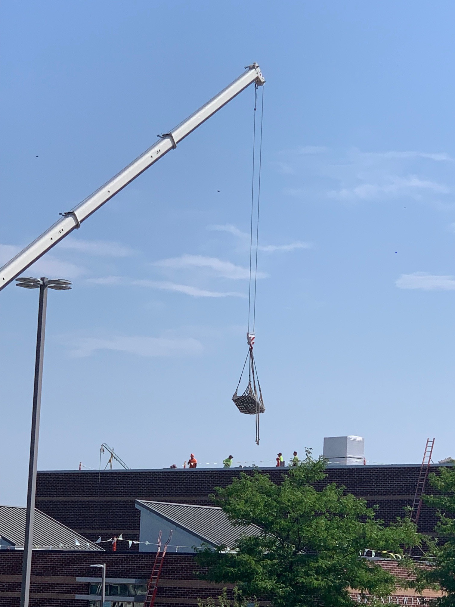 Construction crane