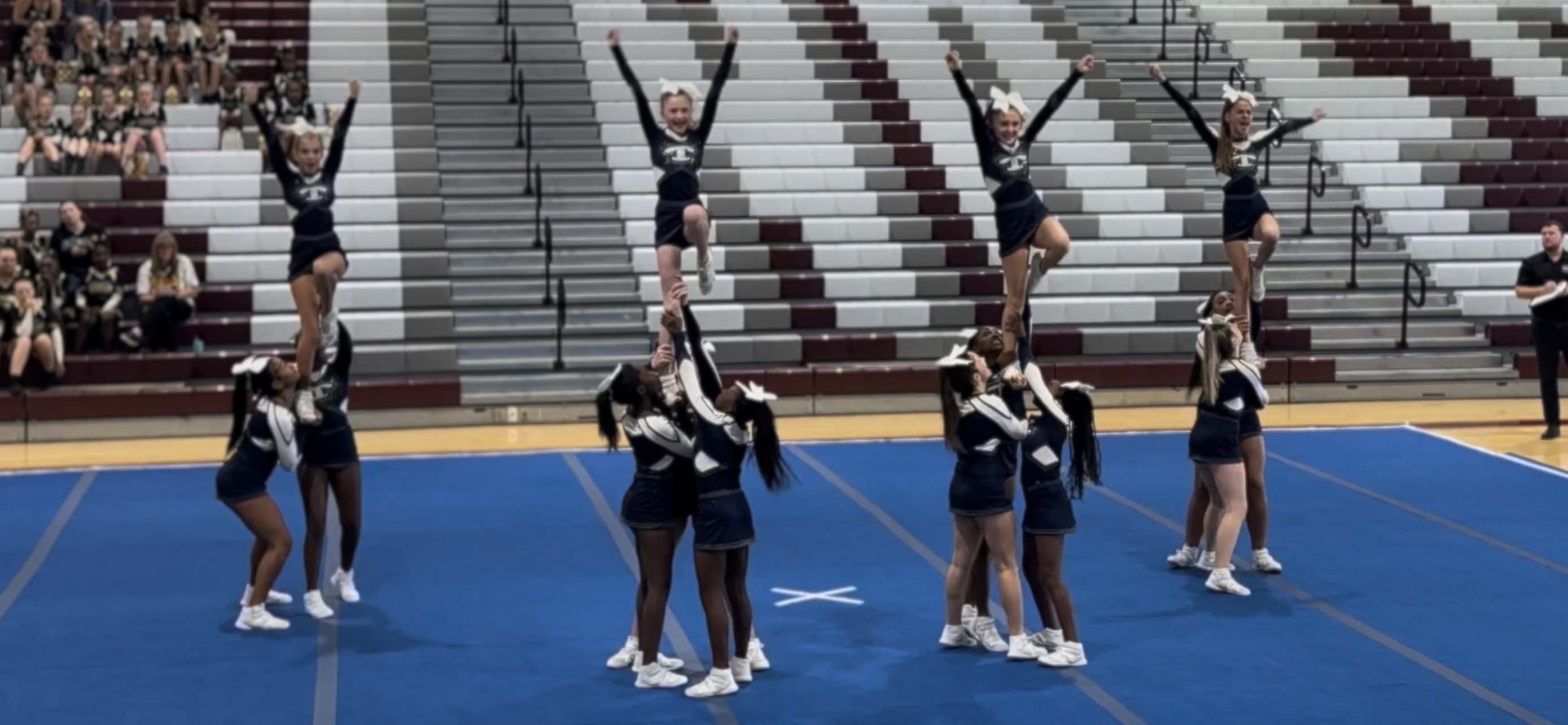 Middle School Competition Cheerleaders