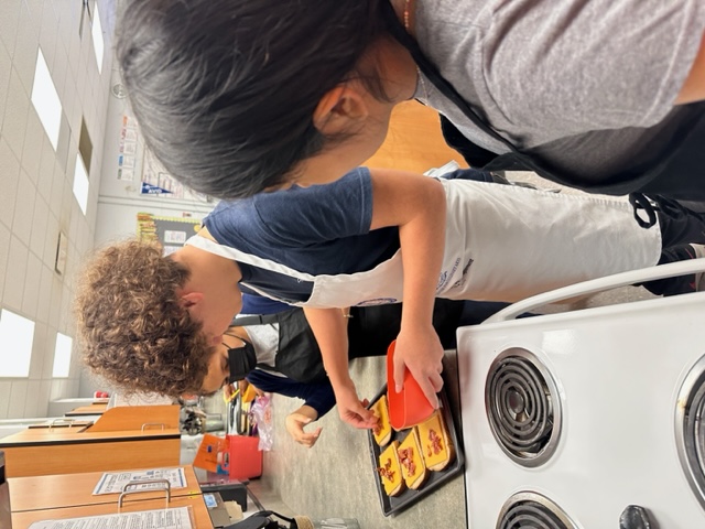 making bacon cheese toast