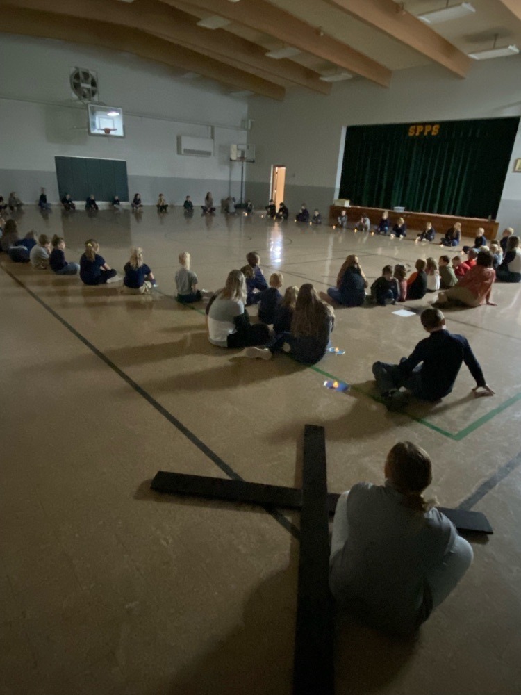 children recieve award 