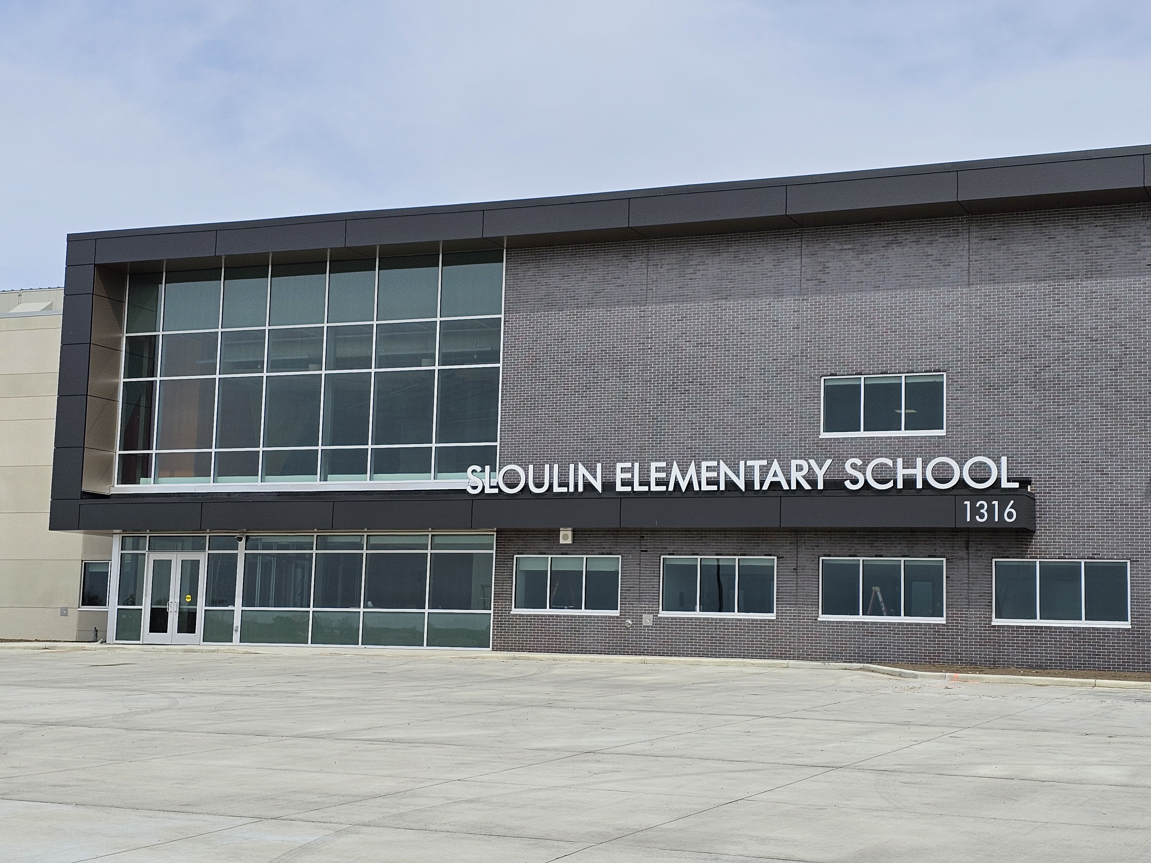 Sloulin April 2026