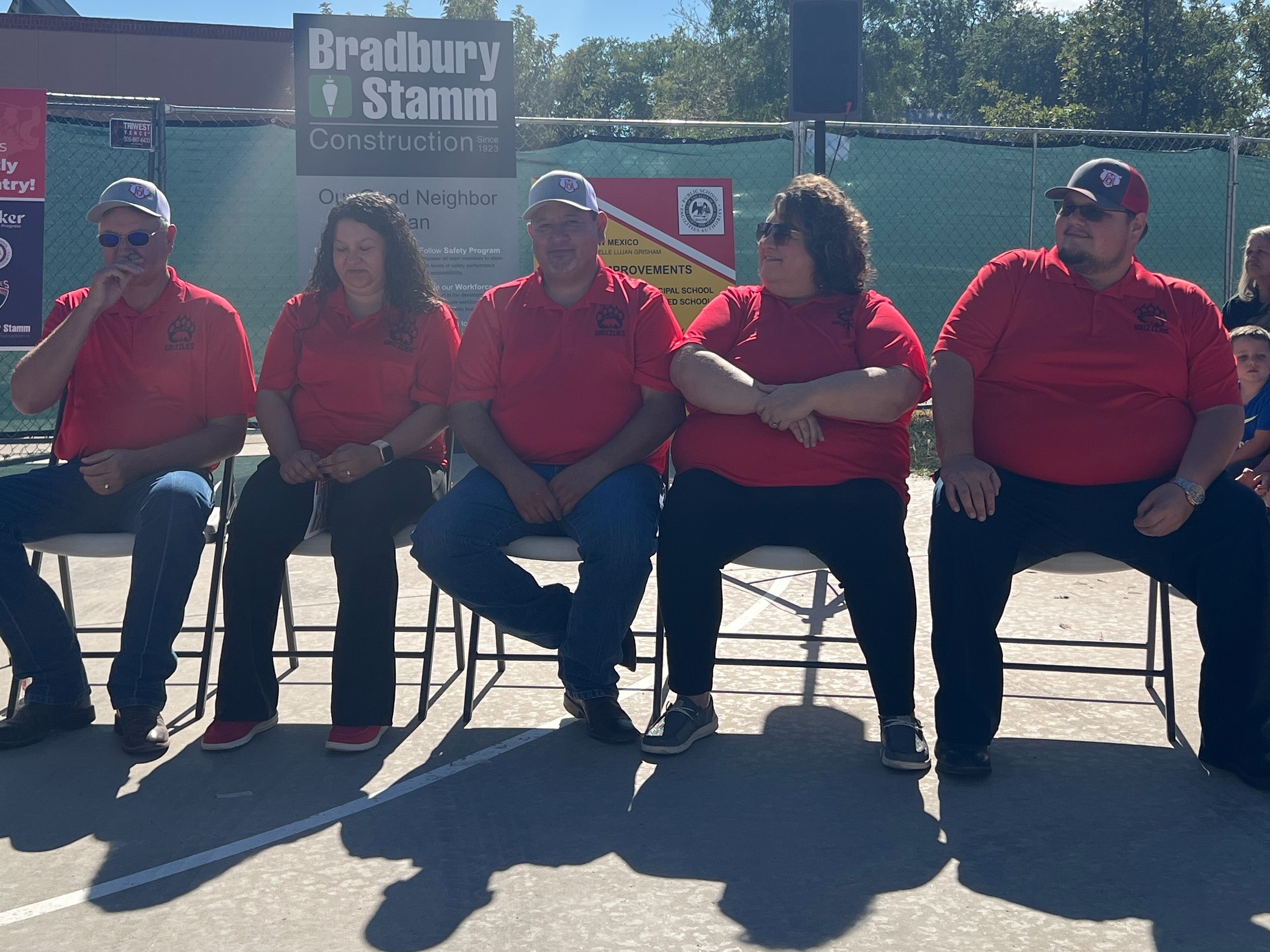 People board Members