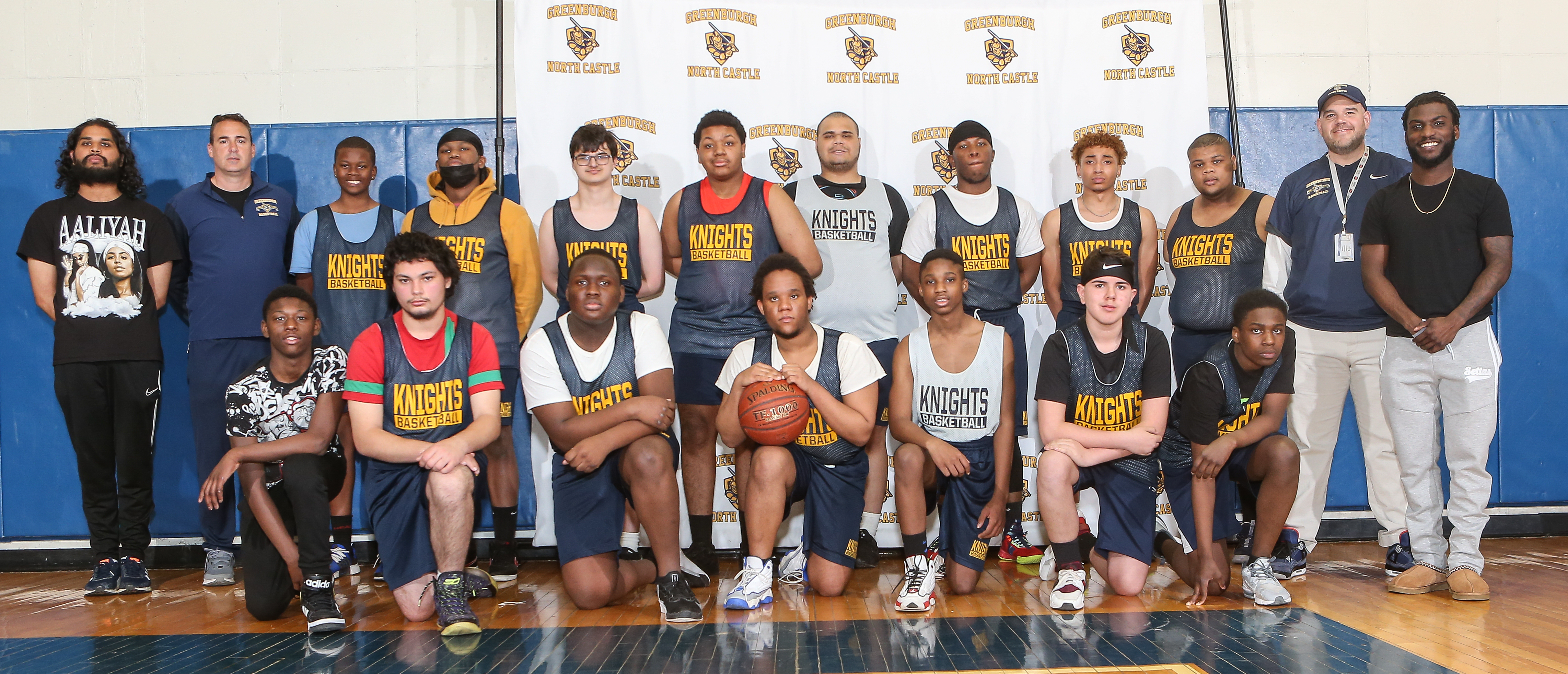 boys basketball team group