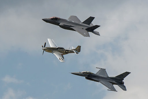 airplanes flying