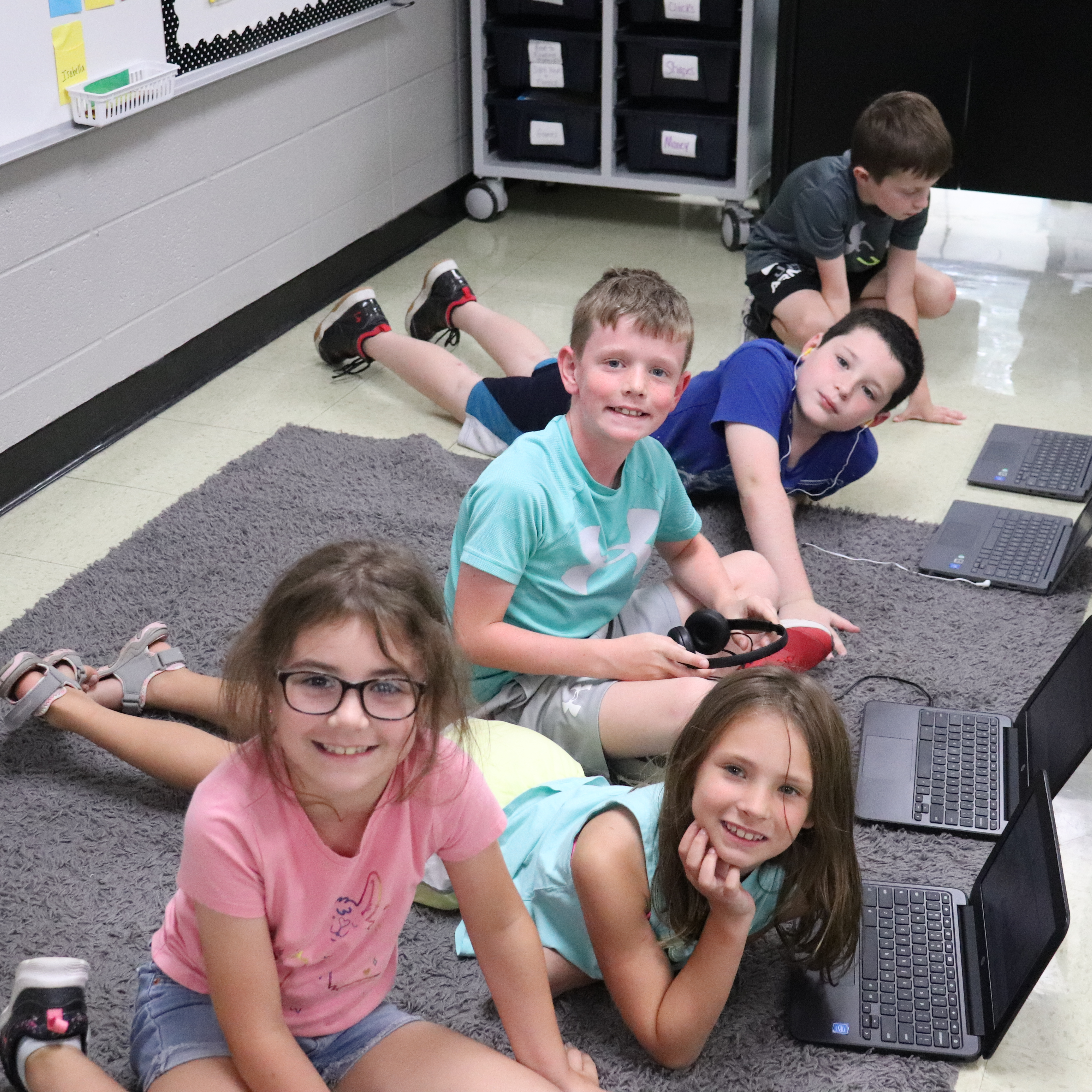 2nd Graders learing on Chromebooks