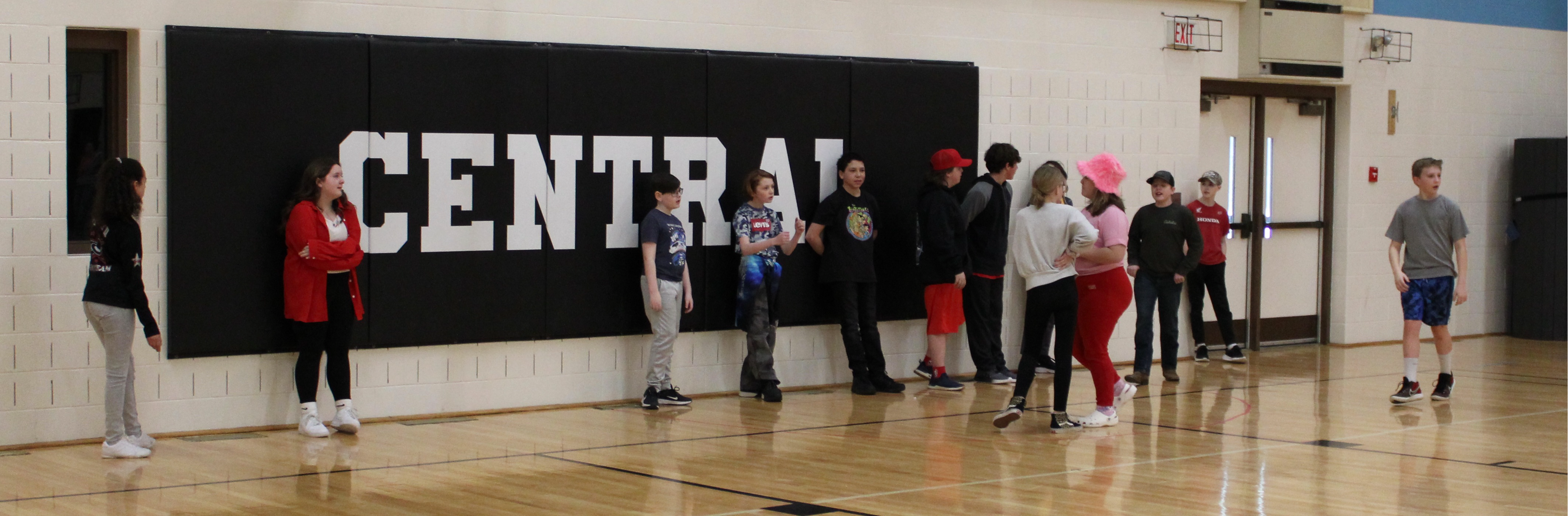 Students in school gym