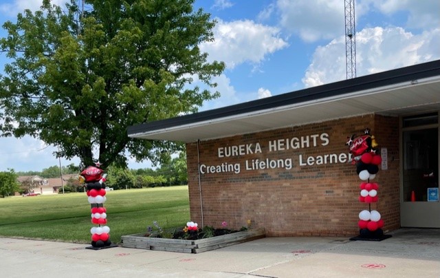Eureka Heights Front of School