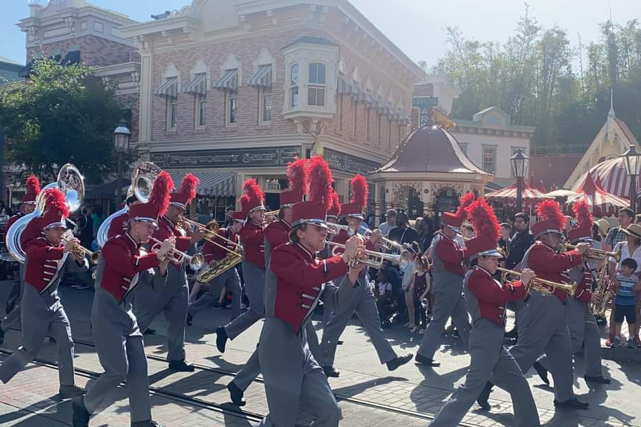 HHS Band at the Disney Parade 2022