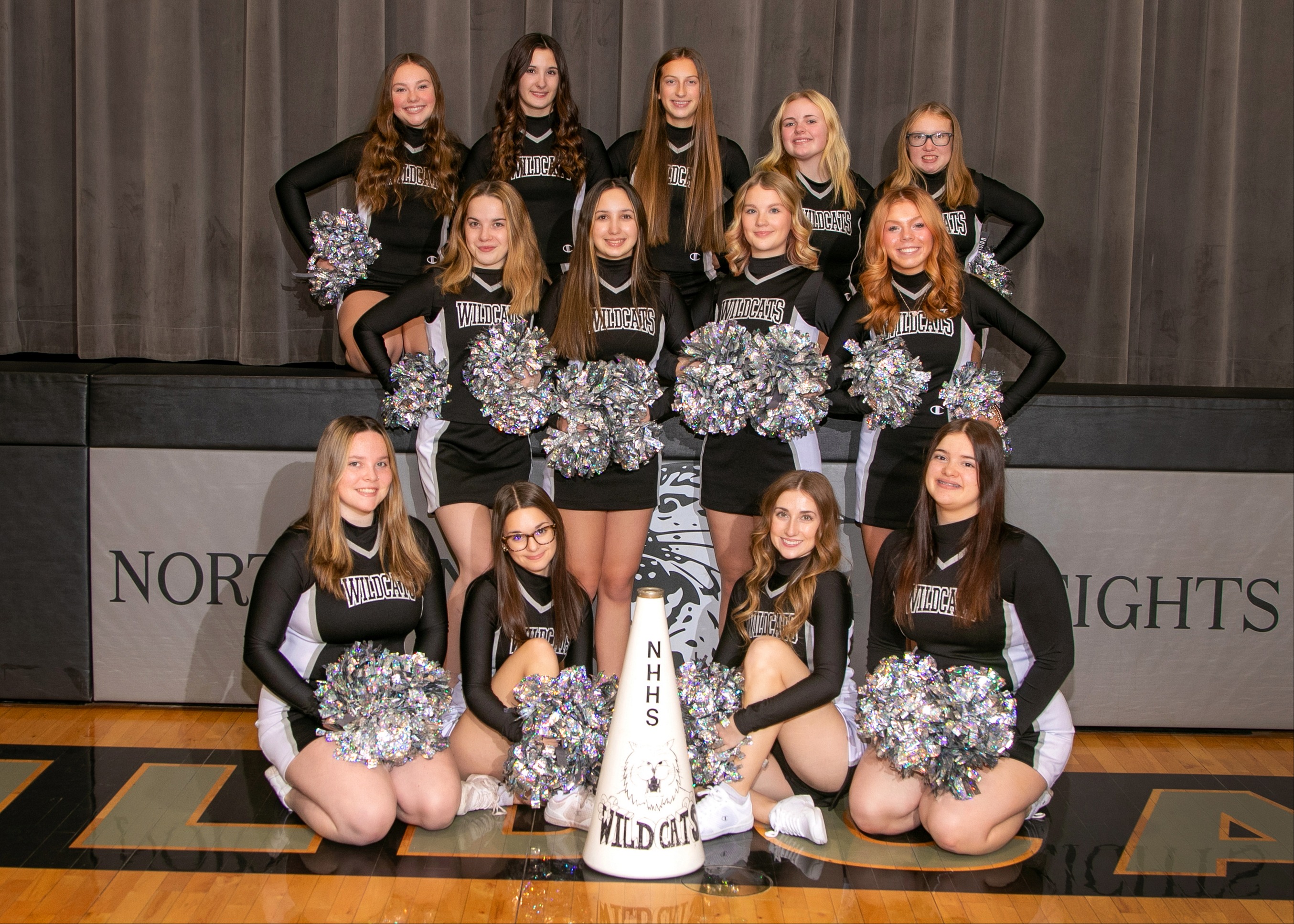 2025-26 NHHS Cheer Team