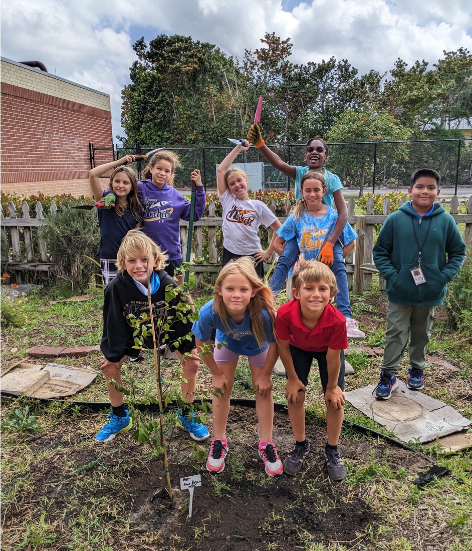 green club volunteers