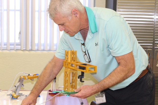 Computer Integrated Manufacturing at work