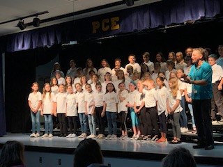Photo of the Chorus.