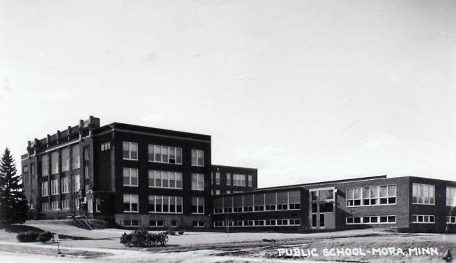 1960 photo of  Mora High School
