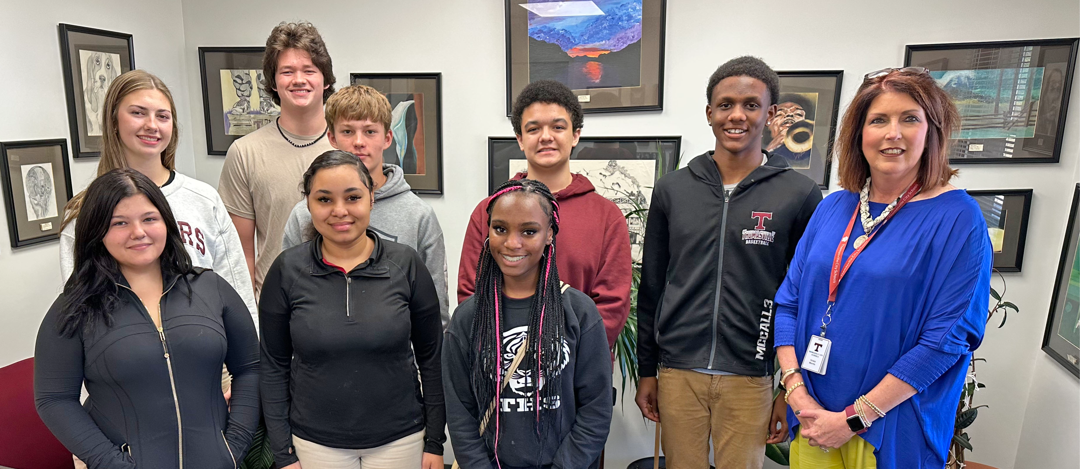 THS Student Advisory Committee meets with superintendent