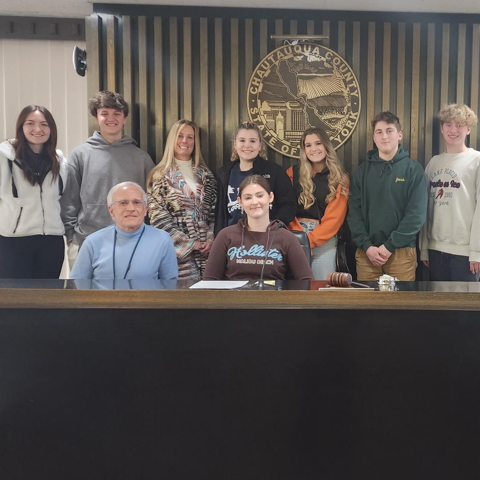 Students visit County Courthouse in Mayville