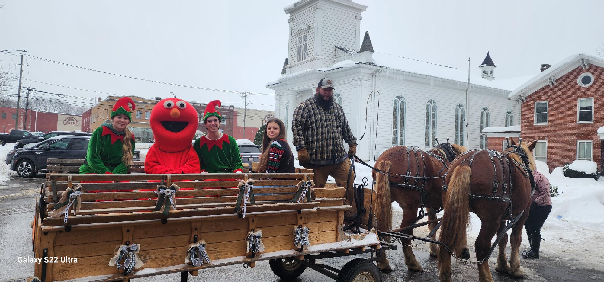 Key Club at Santa in the Park