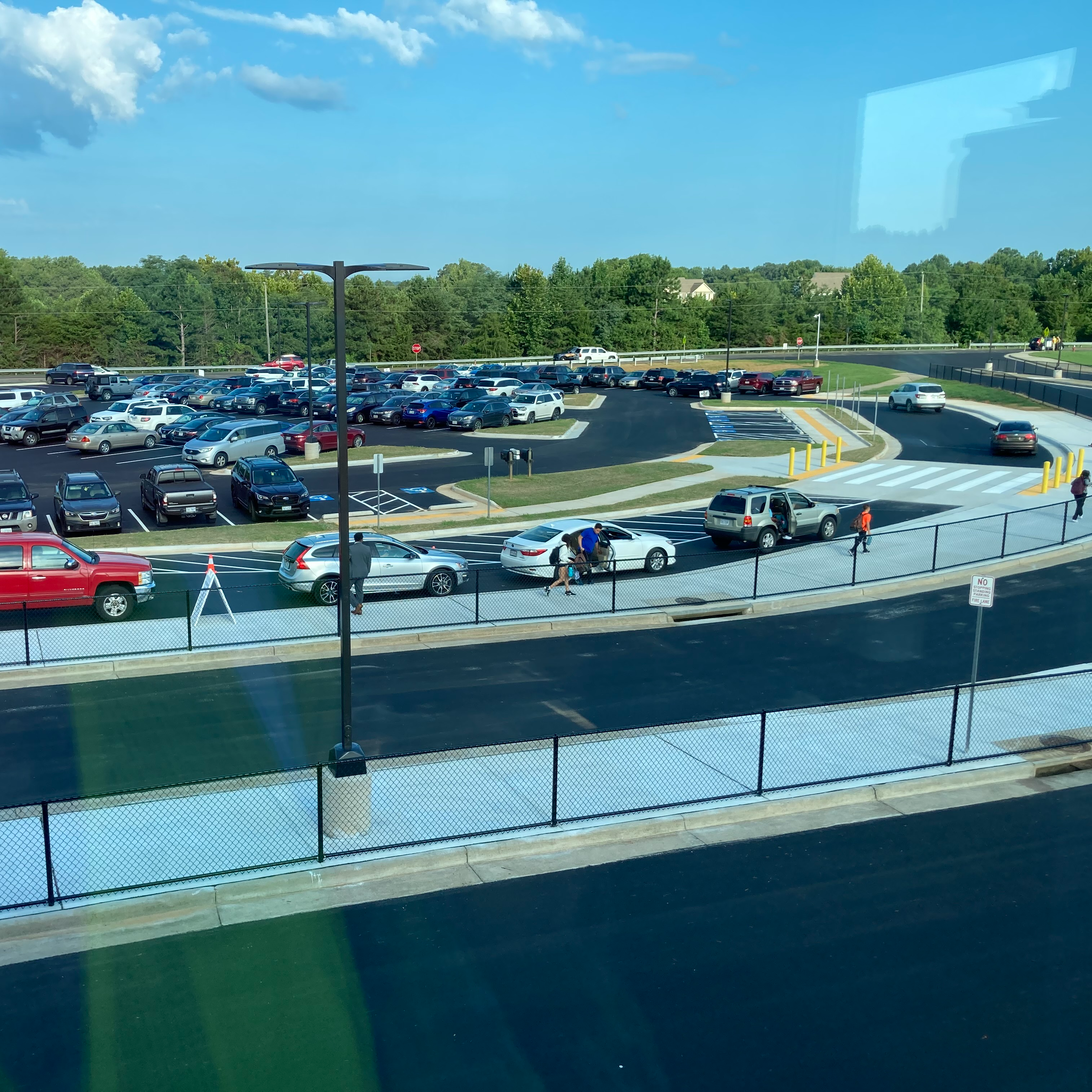 GMS/GHS Parking lot - parent vehicles merging into drop-off area