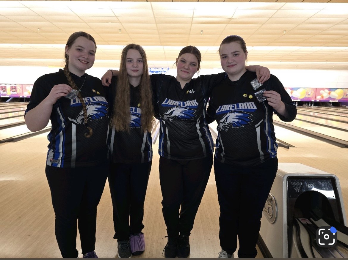 photo of lakeland girls bowling team