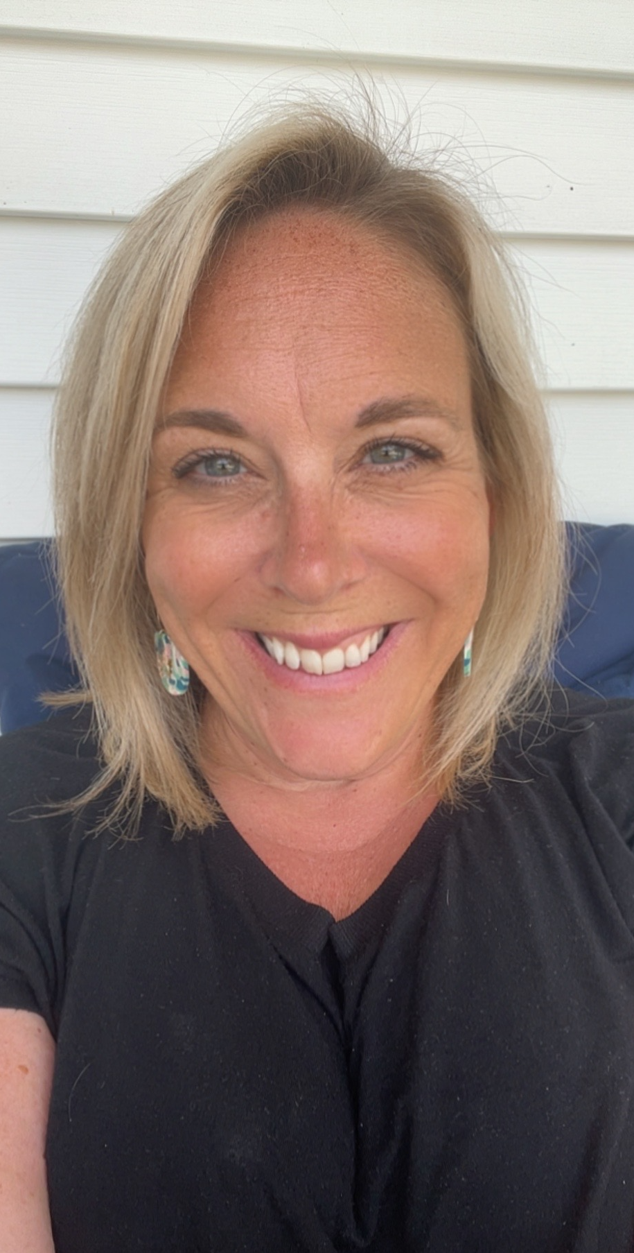 Tina Roach Headshot