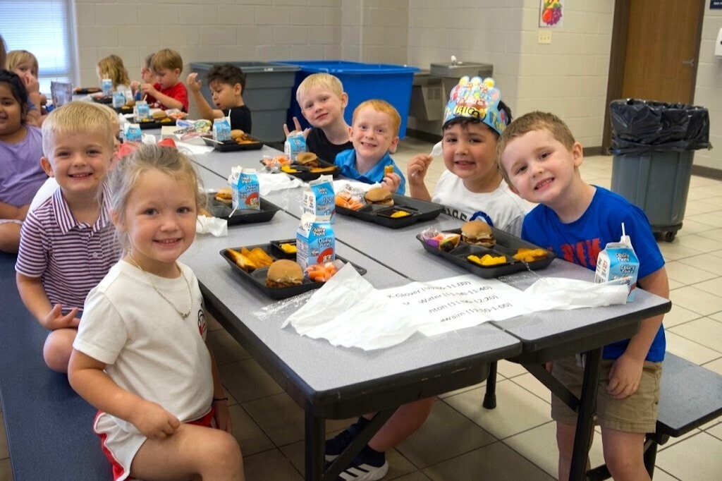 students at lunch