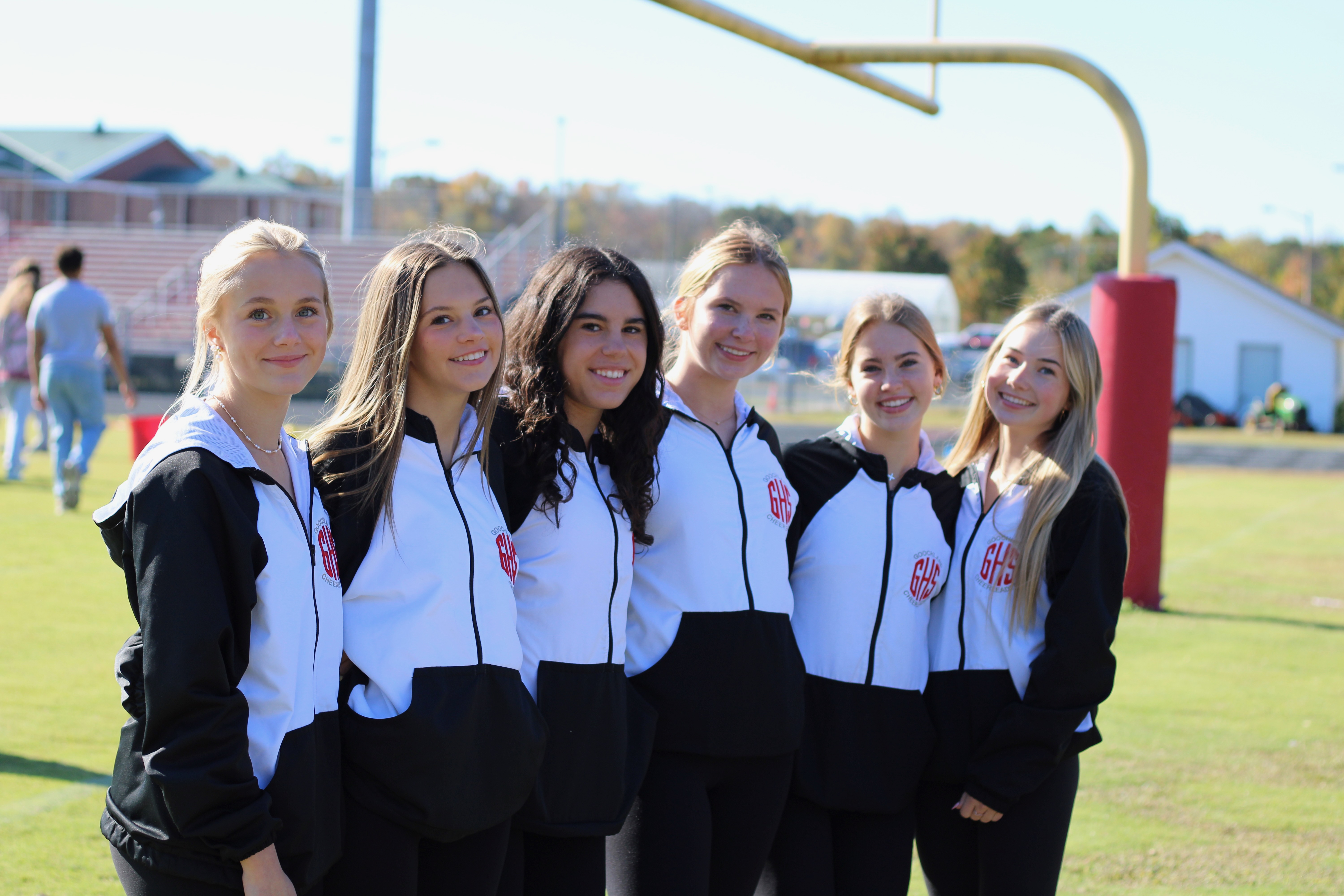 希少　Richlands High School　大判　ゴブランラグ　スクール Richland High School (@richlandrams) on X
