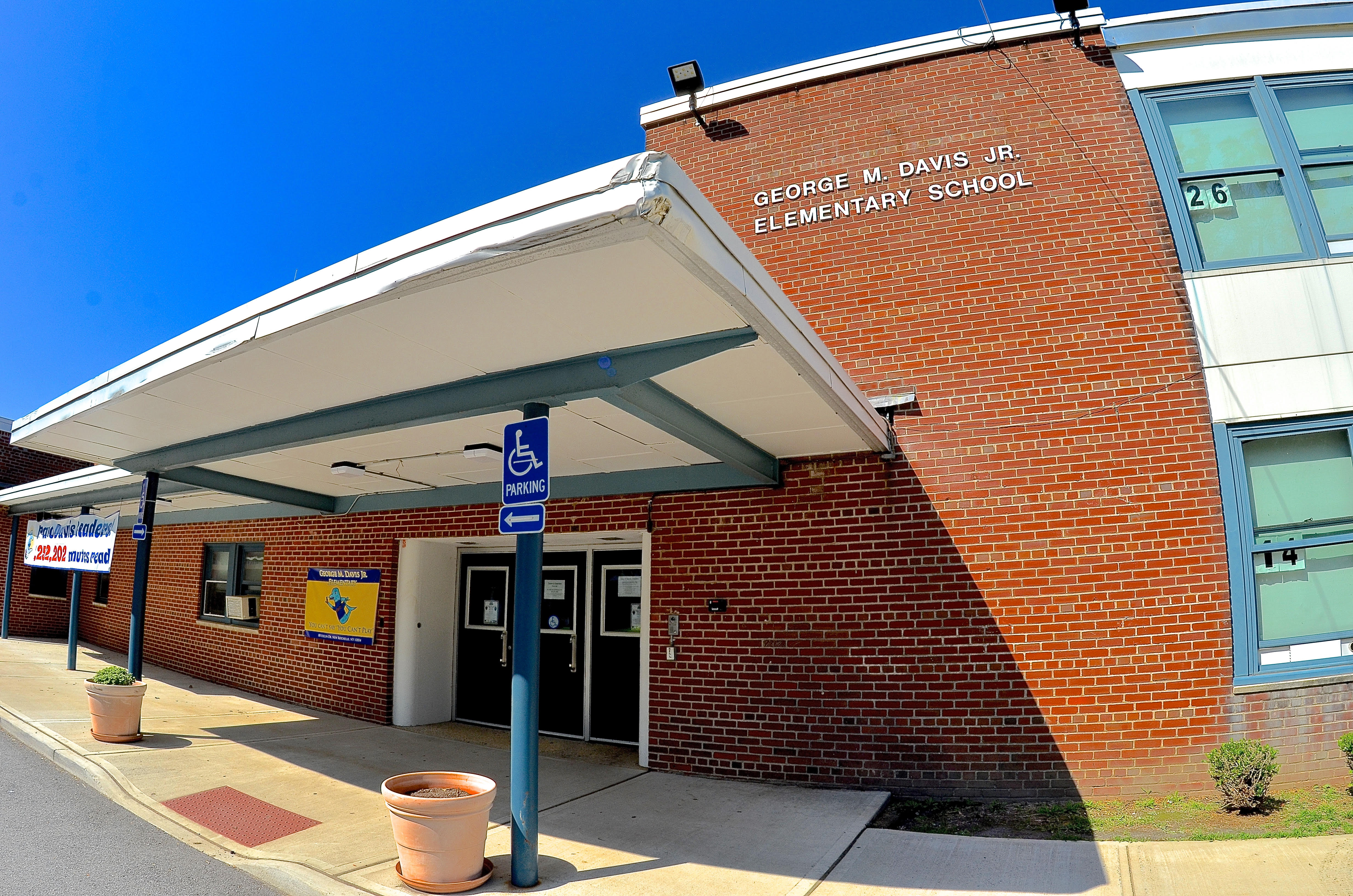 George M. Davis Jr. Elementary School