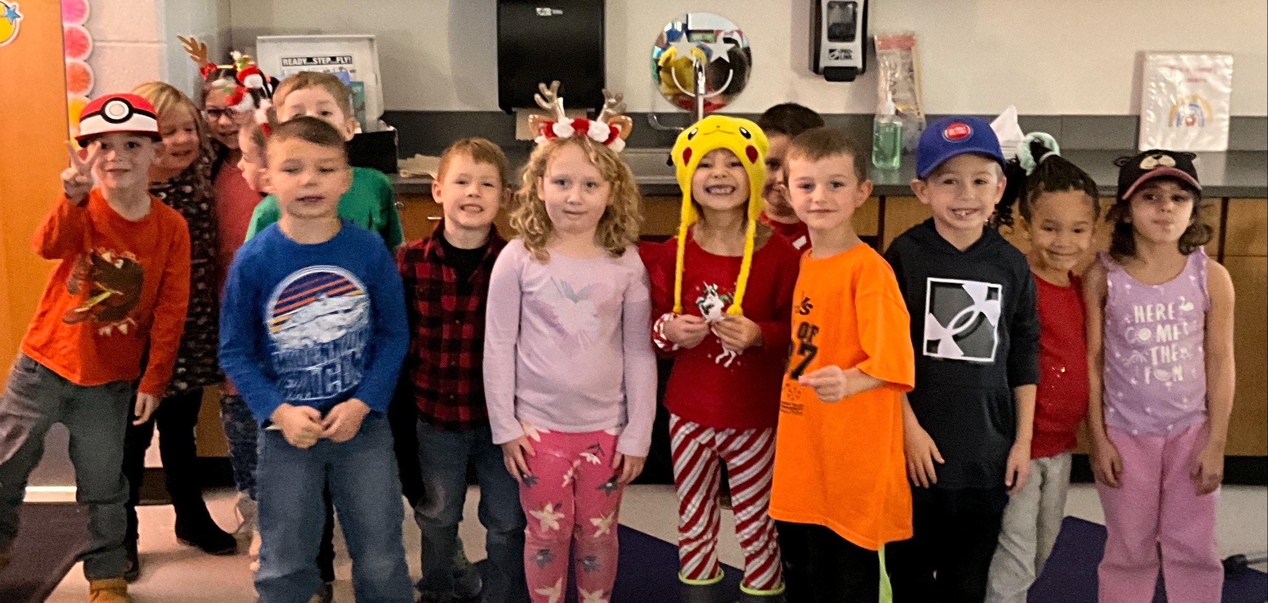 Students had a great time wearing their hats to school during our holiday spirit week!