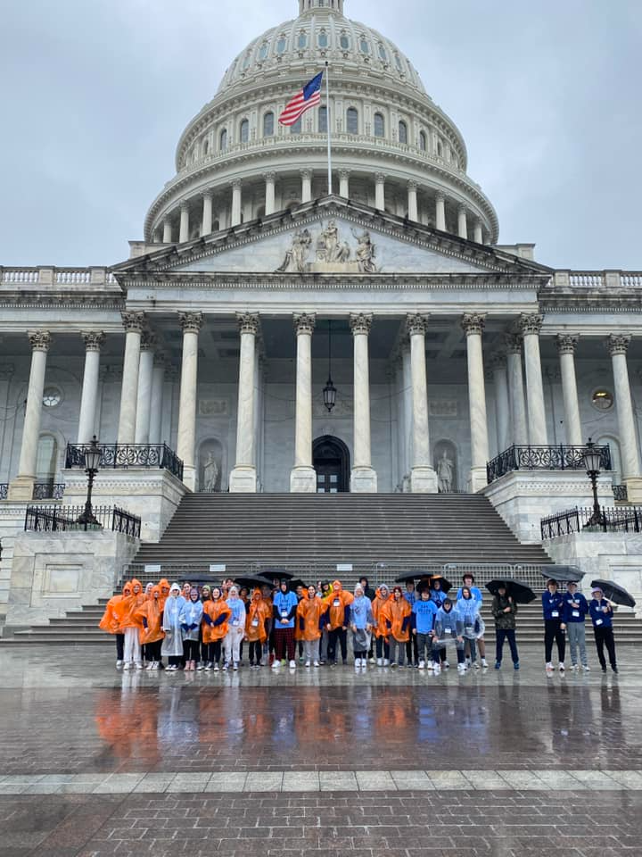 students in front of Capitol Building