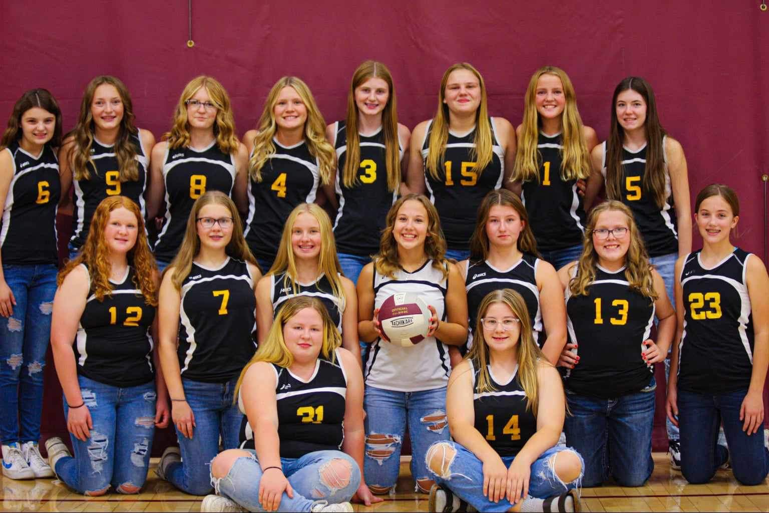 8th Grade Volleyball Team Photo