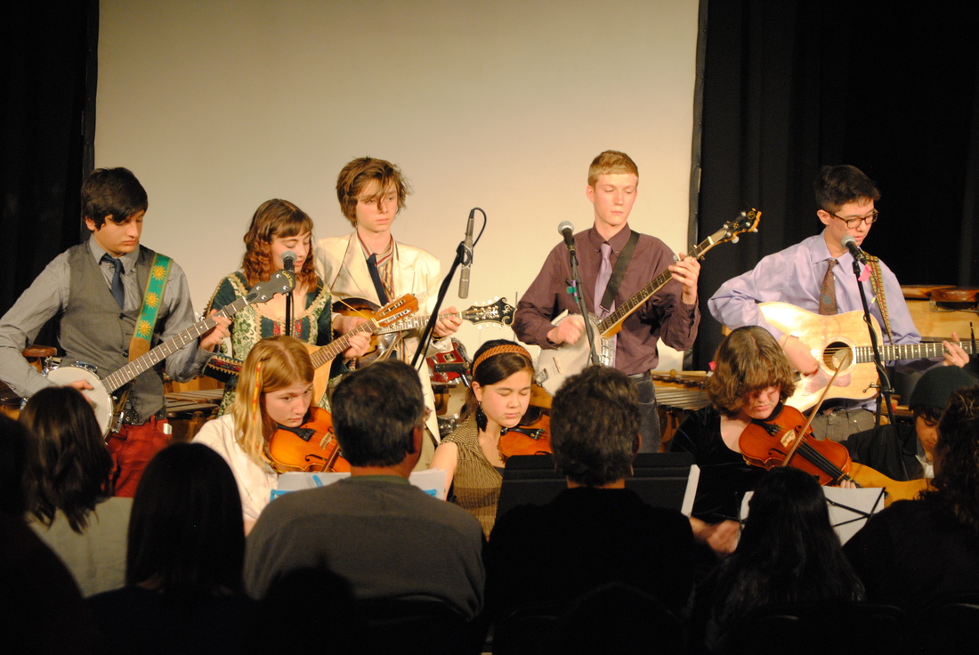 Students playing gutar