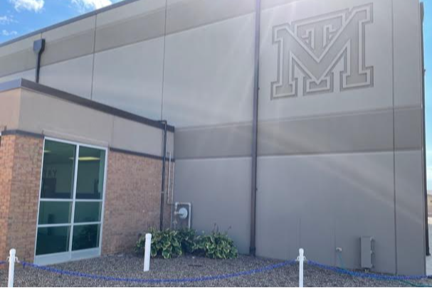Mark Twain Junior High Gym Exterior