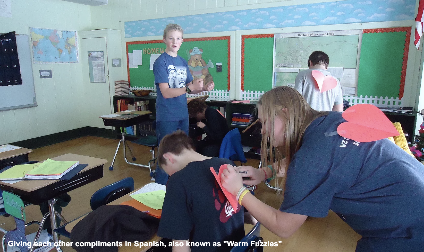 Giving each other compliments in Spanish, also known as "Warm Fuzzies"