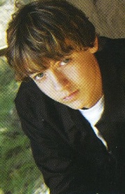 Knoell, Dustin