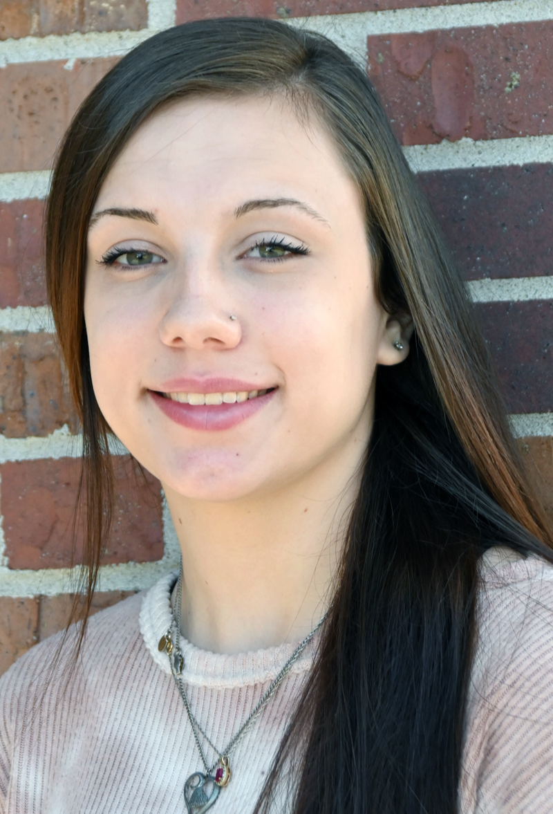 Senior portrait of Jasmine Fritz