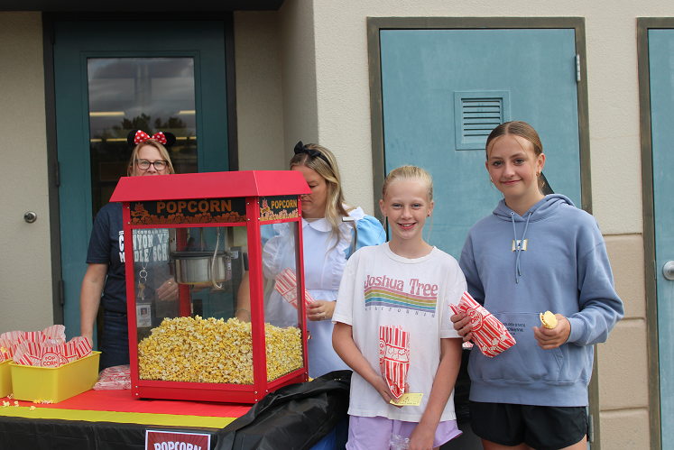 students at 6th grade Disney Day