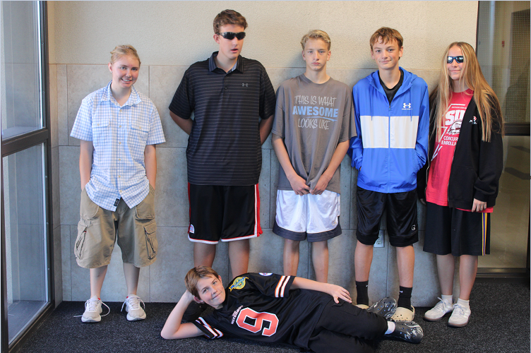 students dress up for Red Ribbon Week