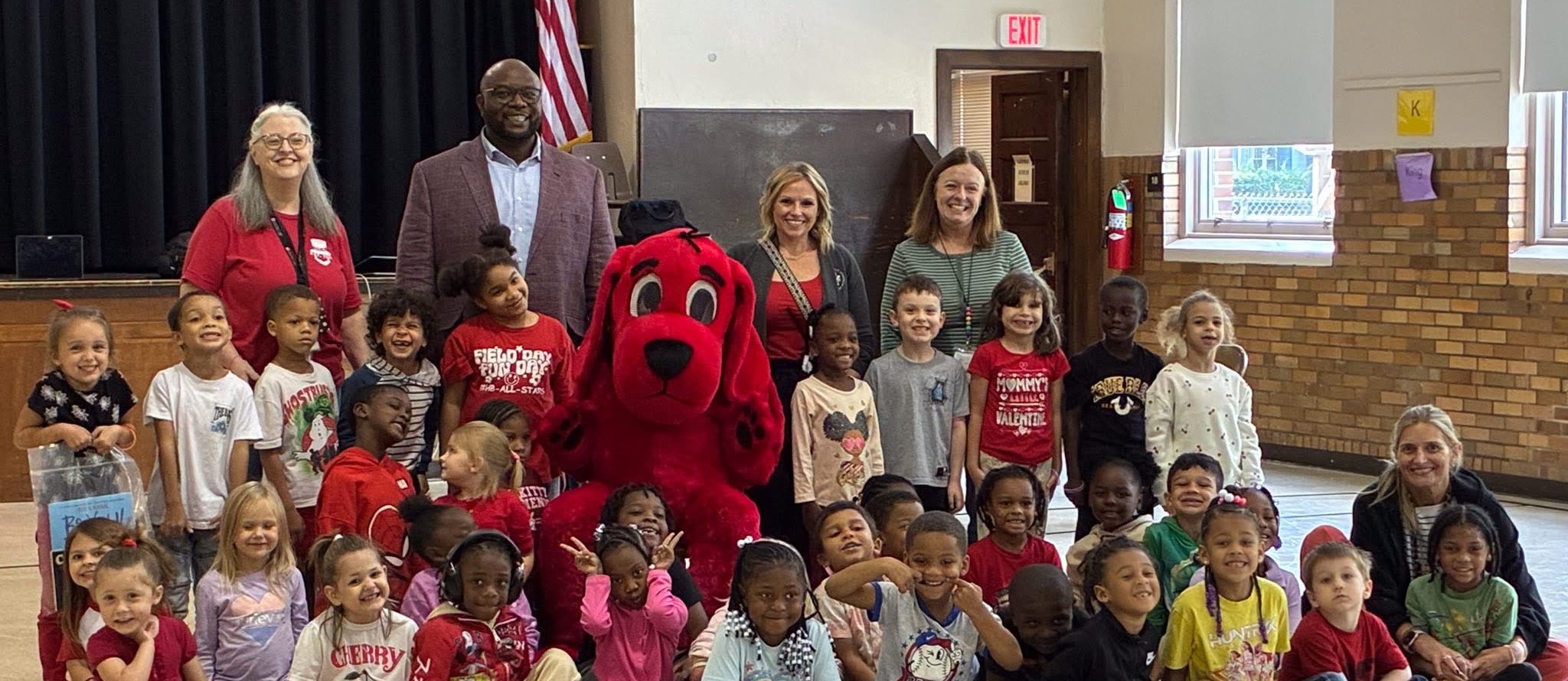 Clifford Visits Harvard Park