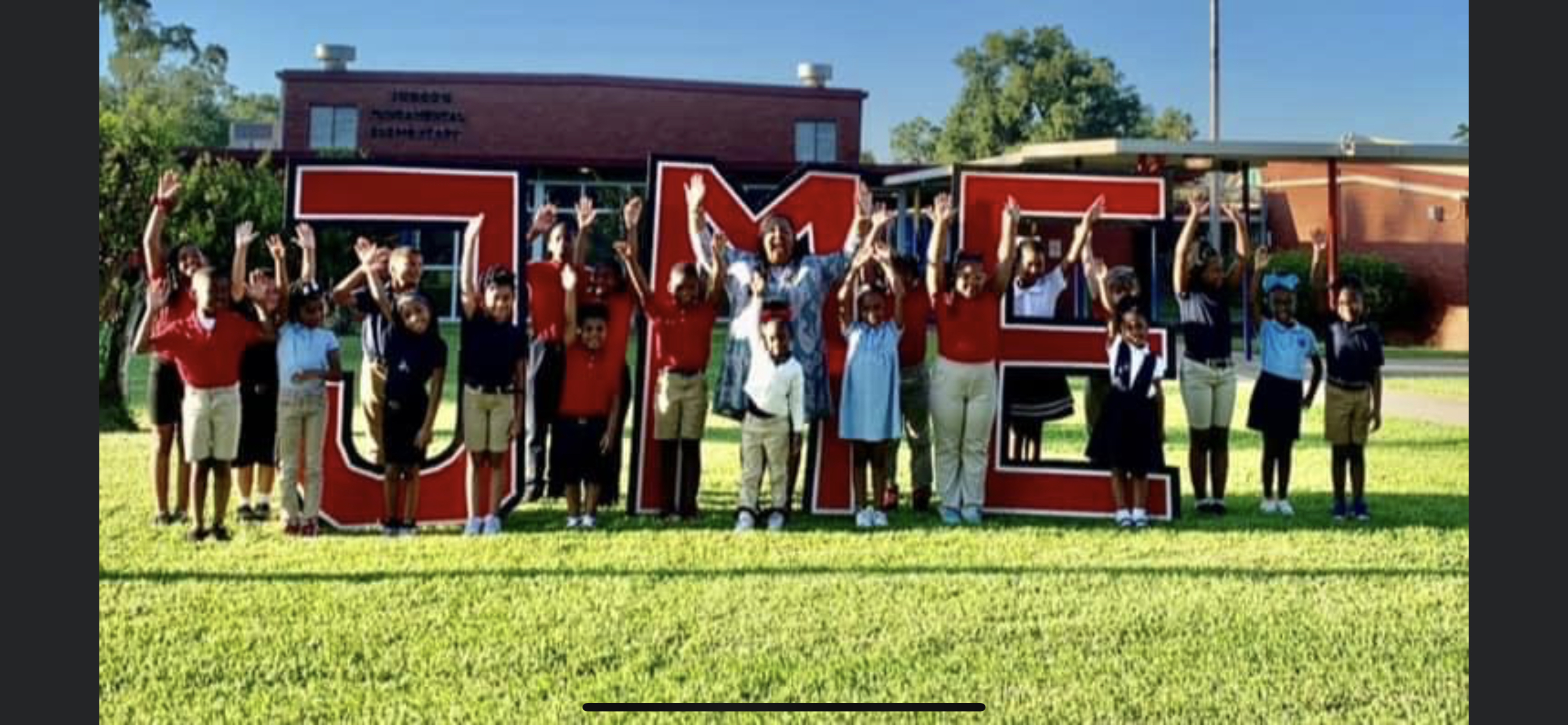 Judson students with new letters 