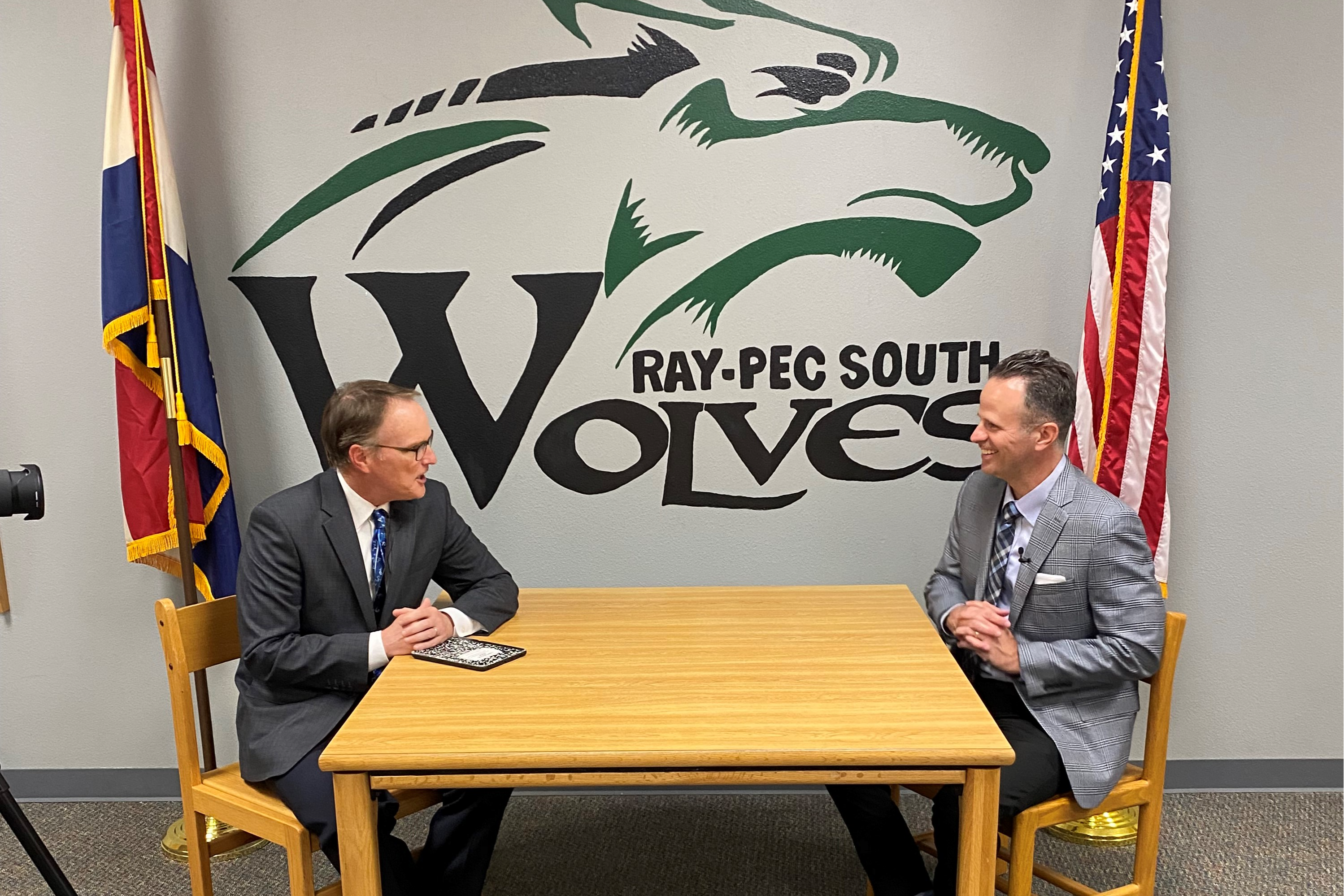 Dr. Mike Slagle talks with South Middle School Principal Dr. Randy Randolph