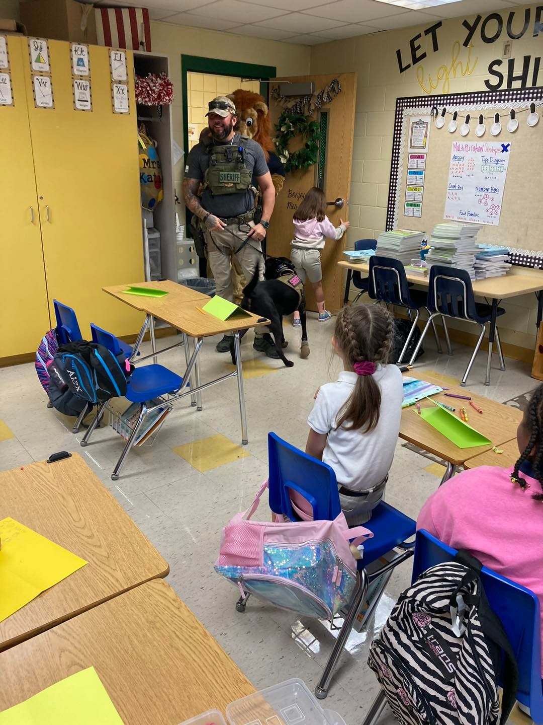 DARE Officer Visits Classroom