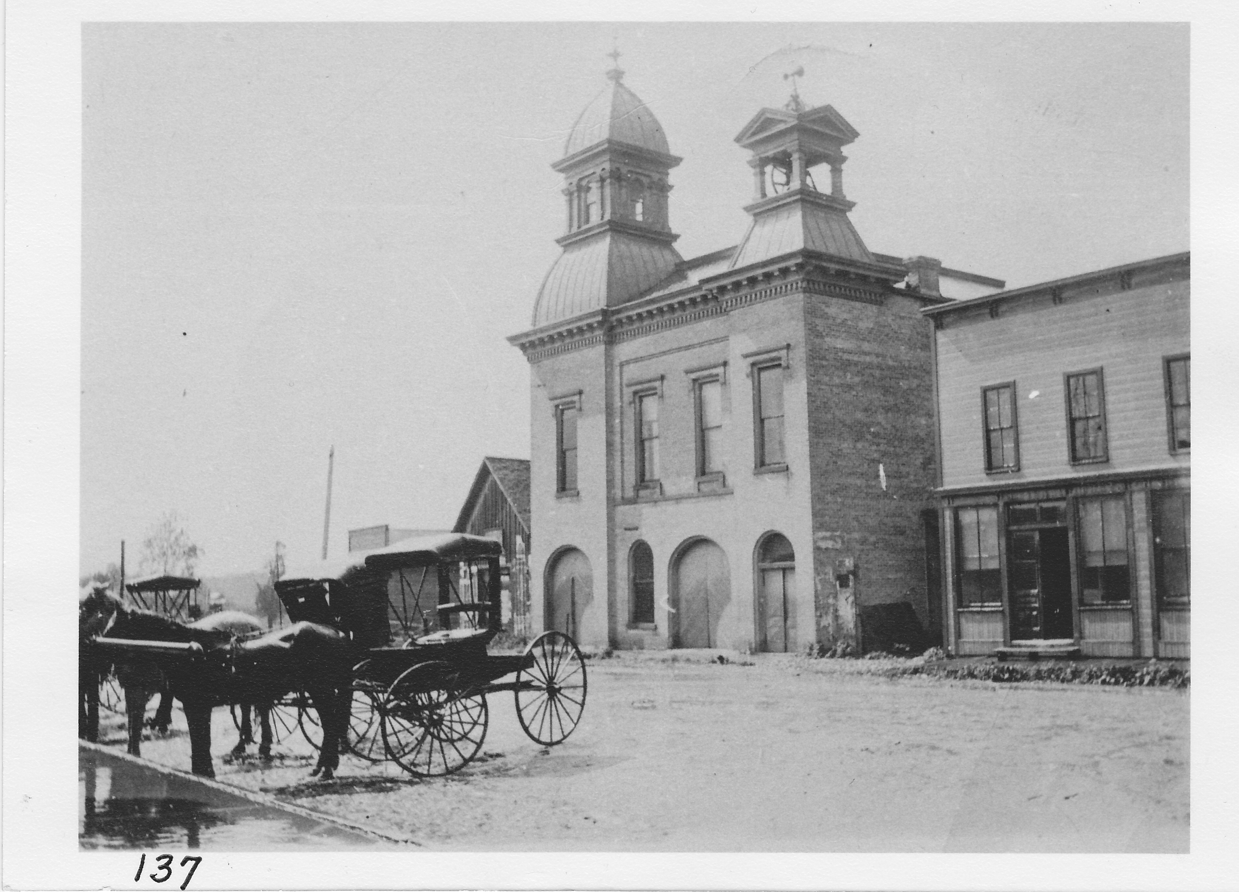 New City Hall built in 1885, dedicated in 1886. Later used by fire department.