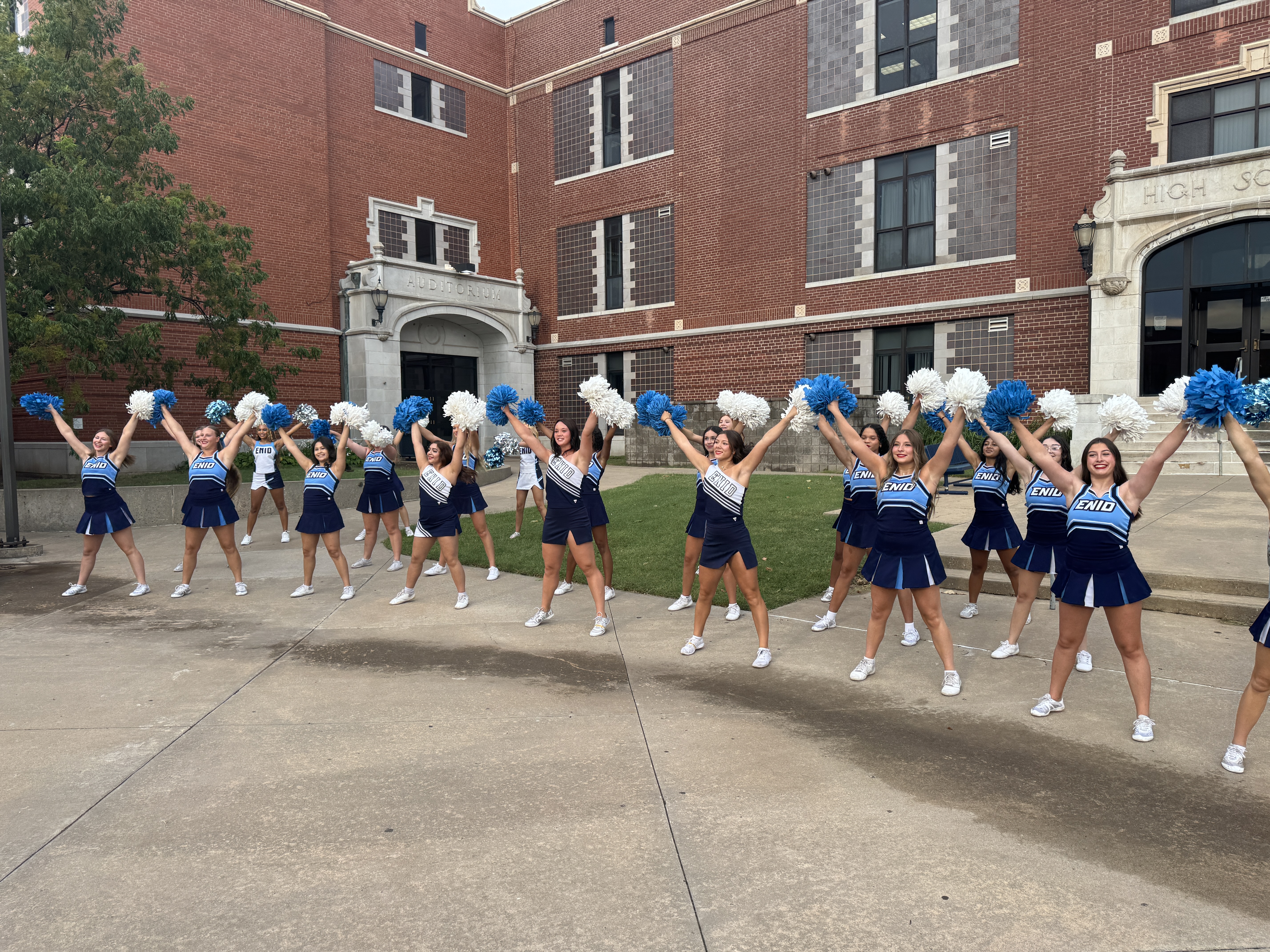 Enid High Cheerleading Squad