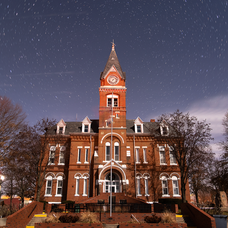 Courthouse (photo by Dan Bush)