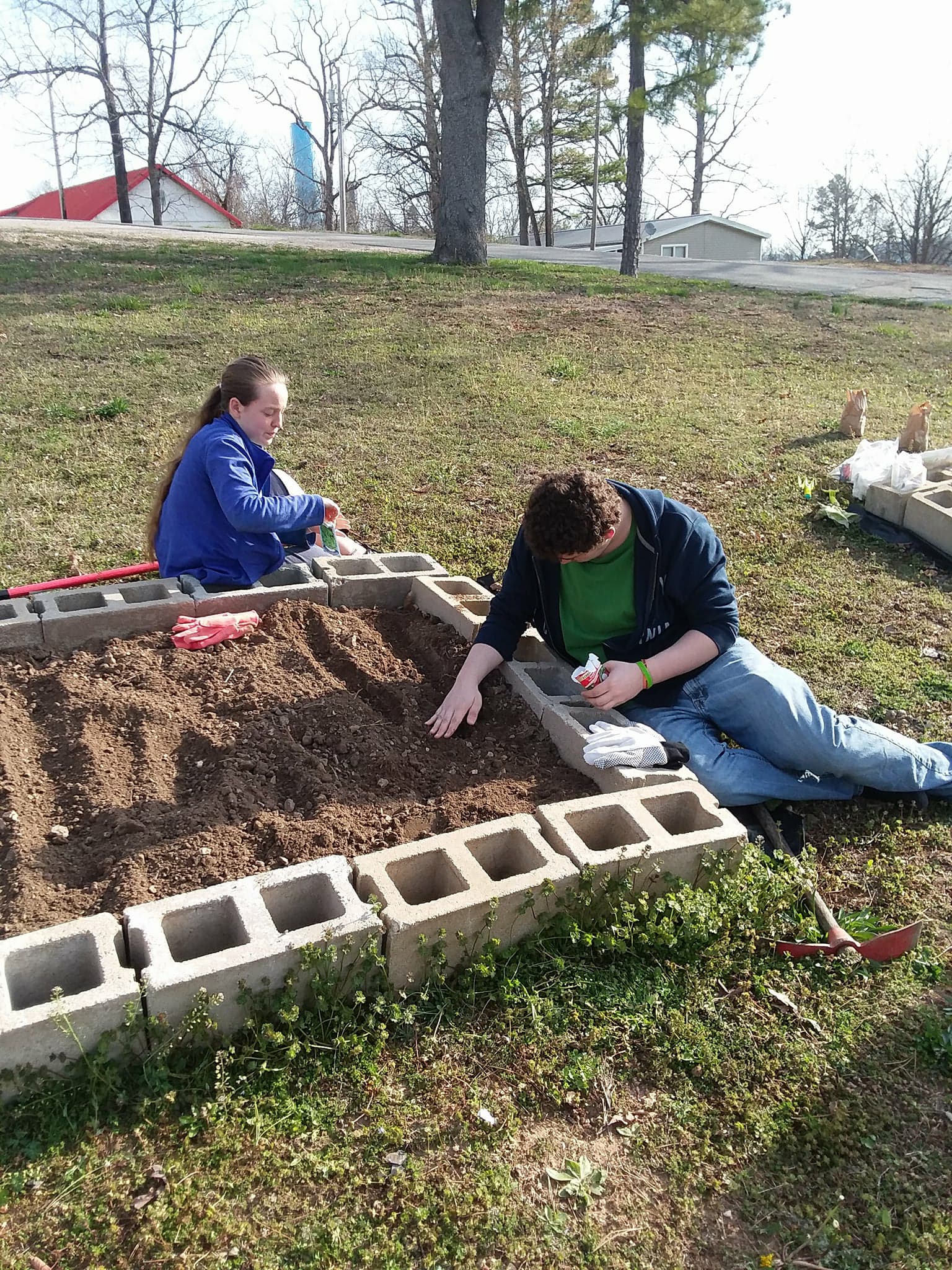  Mrs. Thompson's Botany class working on their gardens.