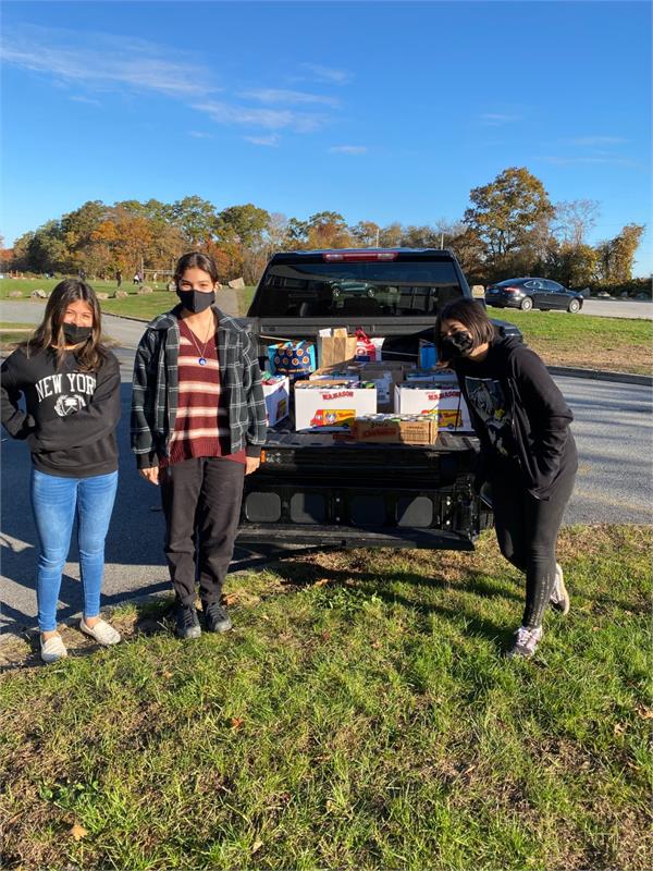 NJHS Collects over 550 items for local food bank! 