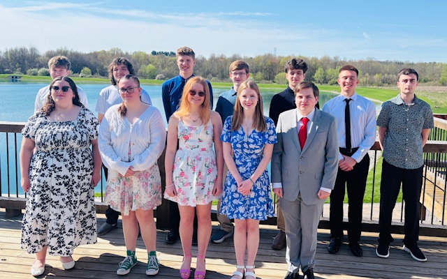 Heads Above the Rest Group Photo