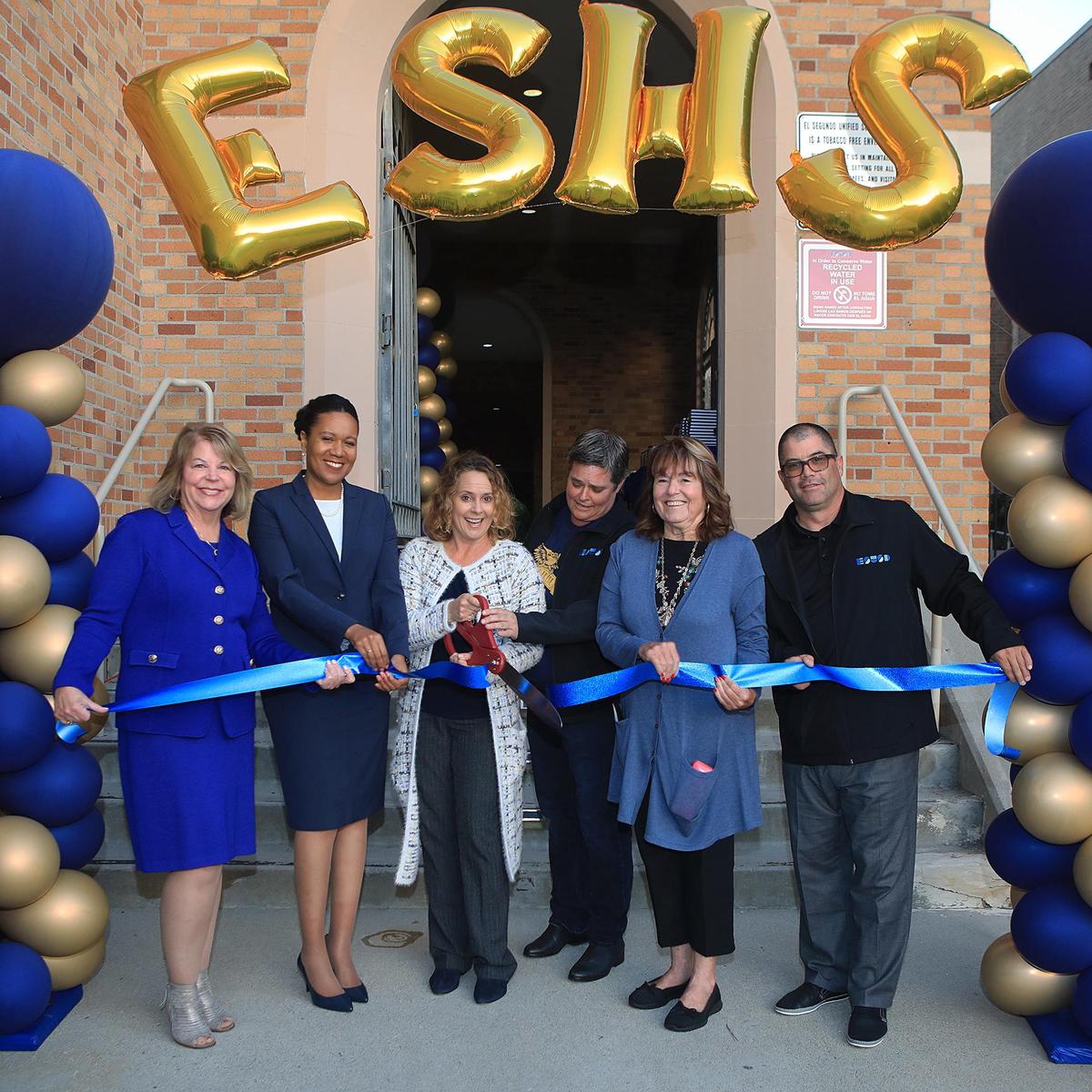 El Segundo High School Hosts Library Modernization Ribbon-Cutting Ceremony