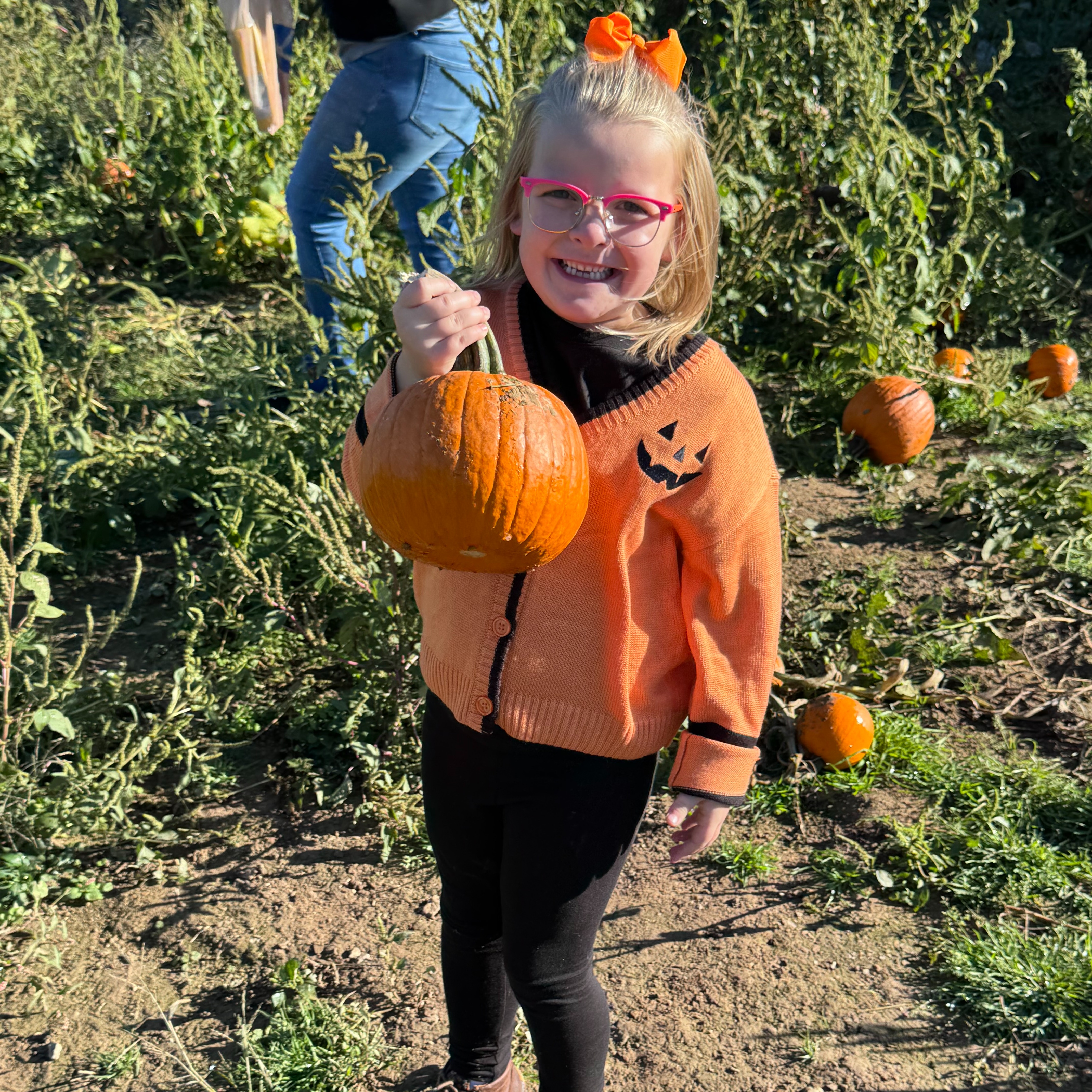 girl with pumpkin